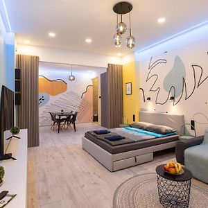 Centre Point Apartment